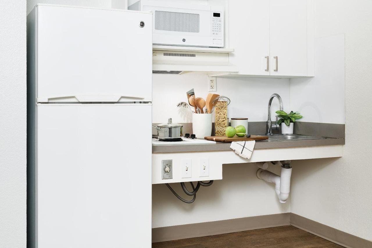 Intown Suites Extended Stay Dallas Tx - Норт Ричланд Хилс Екстериор снимка