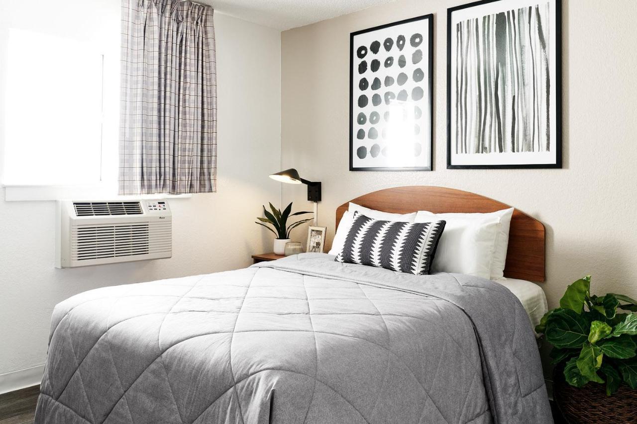 Intown Suites Extended Stay Dallas Tx - Норт Ричланд Хилс Екстериор снимка